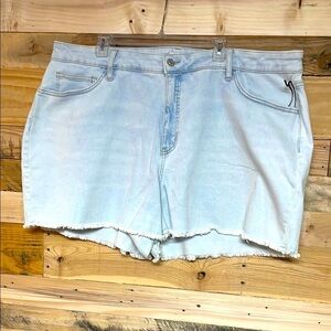 Ava & Viv size 24 High-rise Slim Fit No-gap Waistband Light Wash 4” Denim Shorts